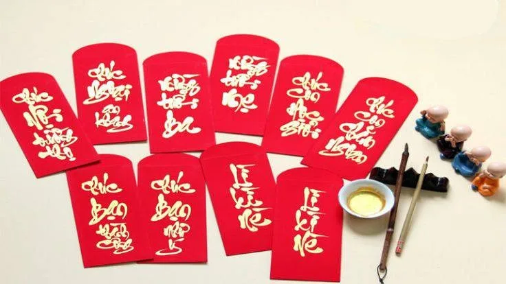 Tranh chữ thư pháp trên bao lì xì