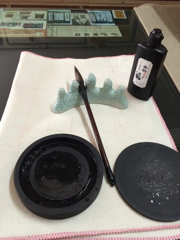 Cách Chọn Mực Tàu Đúng Chuẩn – Bí Quyết Cho Nét Chữ Thư Pháp Hoàn Hảo