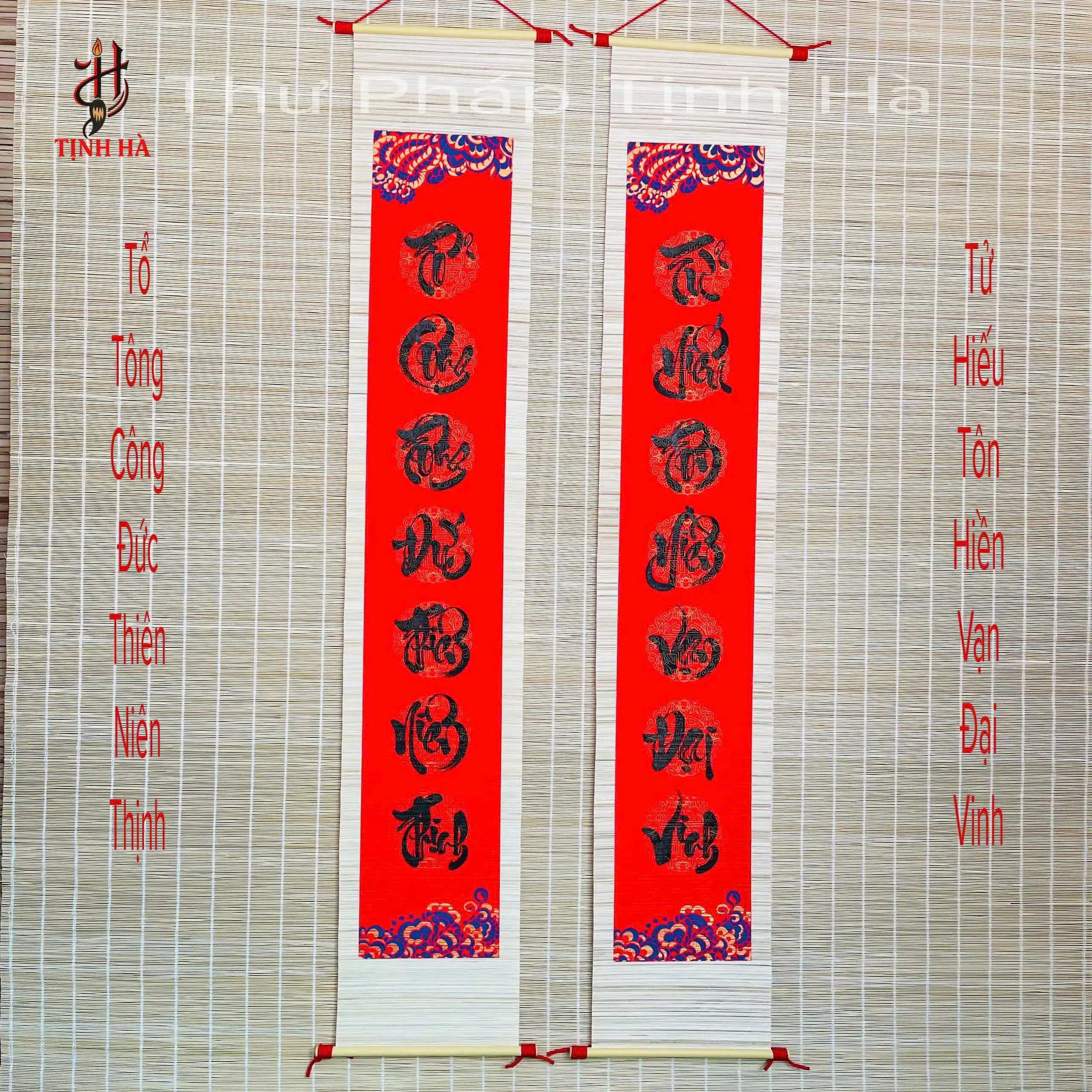Cặp câu đối thờ cúng Tổ Tông Công Đức Thiên Niên Thịnh - Tử Hiếu Tôn Hiền Vạn Đại Vinh trên mành tre