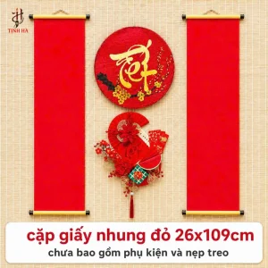 Cặp liễn giấy nhung đỏ 26x109cm minh họa sau khi gắn nẹp