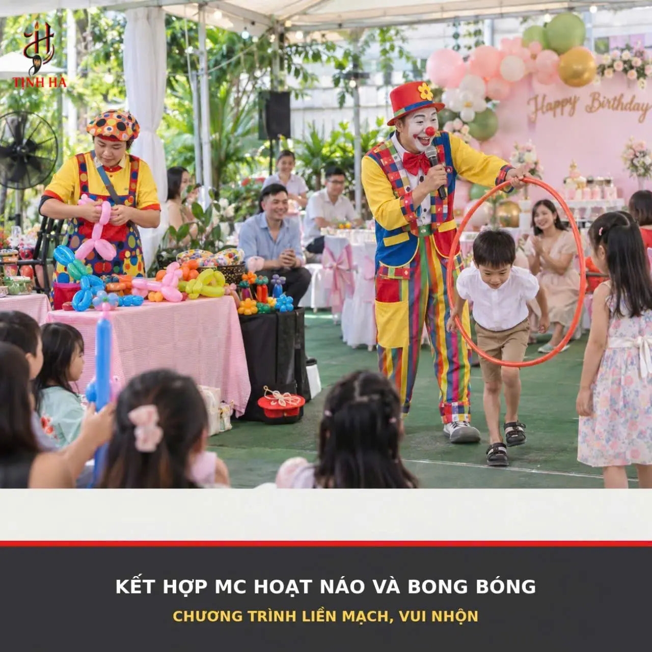 Chú hề kết hợp MC hoạt náo và tạo hình bong bóng cho bé