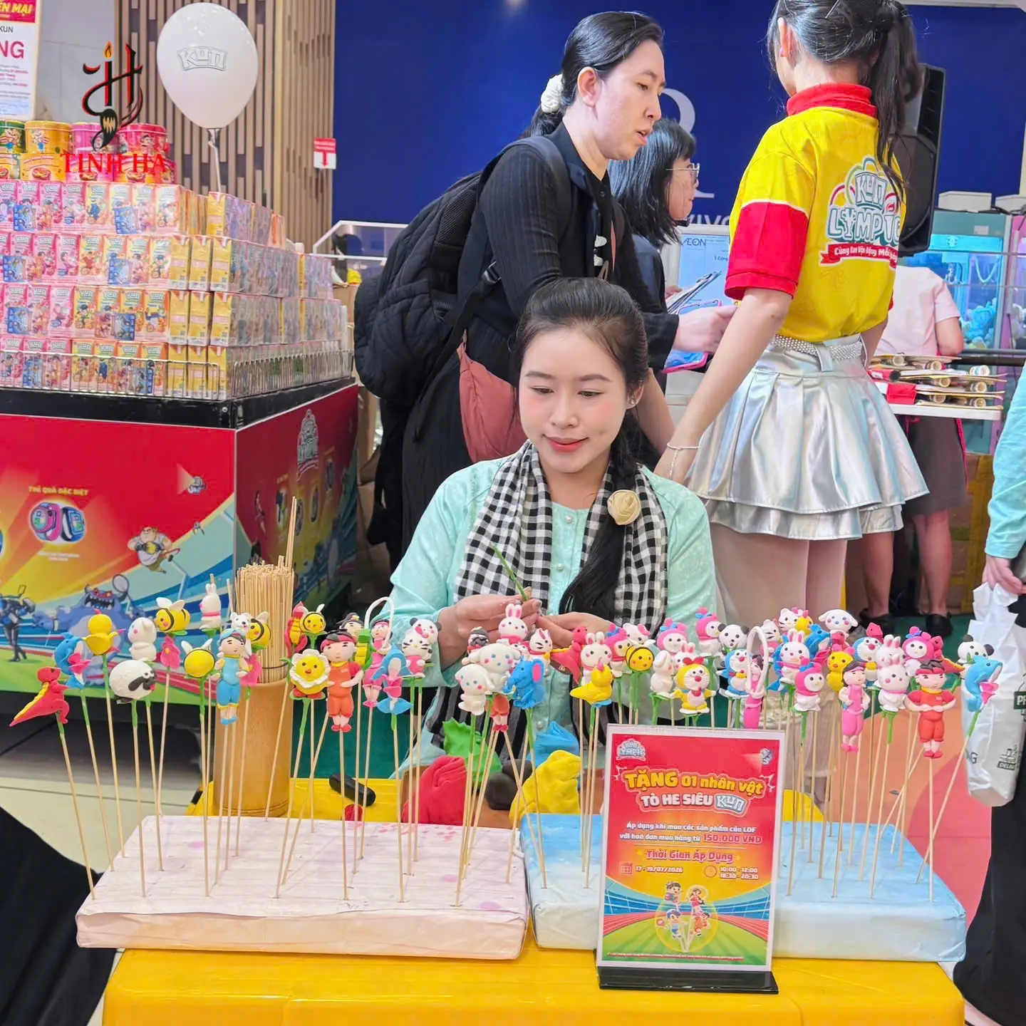 Nghệ nhân nặn tò he sự kiện TPHCM với các mẫu chuẩn bị sẵn