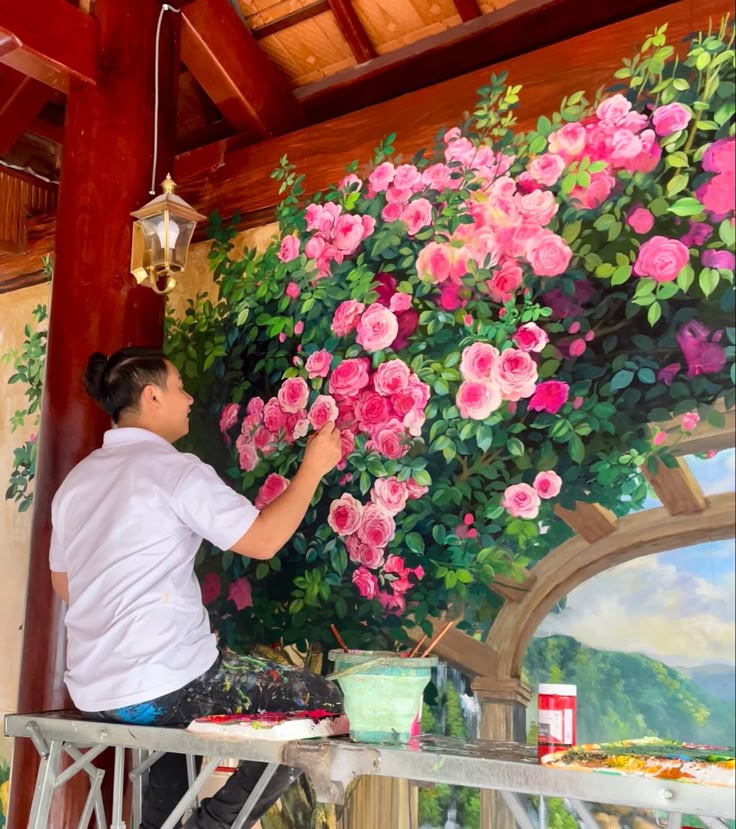 Chất liệu và kỹ thuật vẽ tranh tường hoa giấy bền đẹp