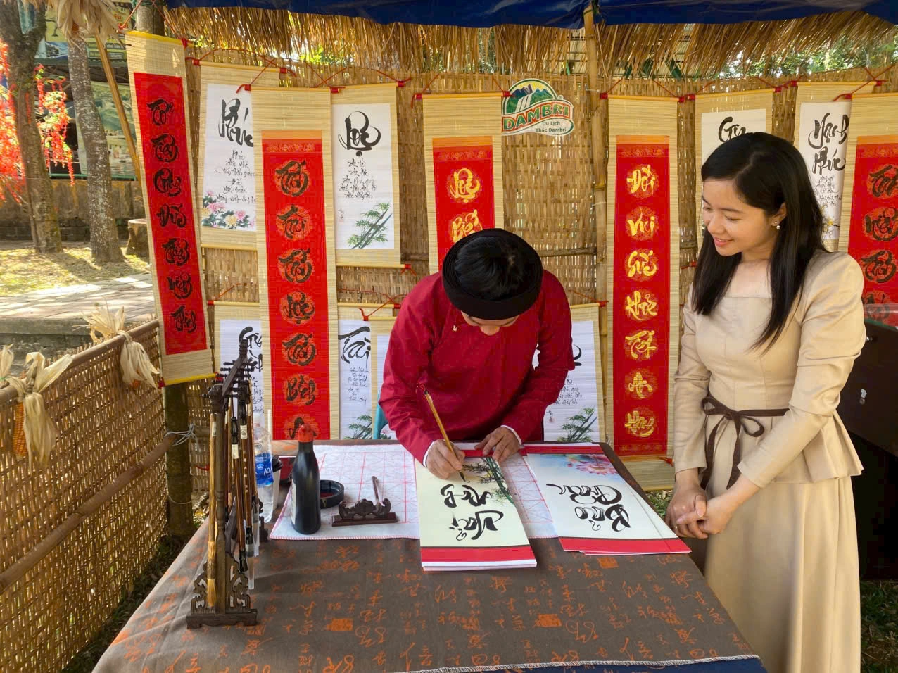 Câu đối thư pháp Tết ông Đồ viết tay giá rẻ tại Hà Nội
