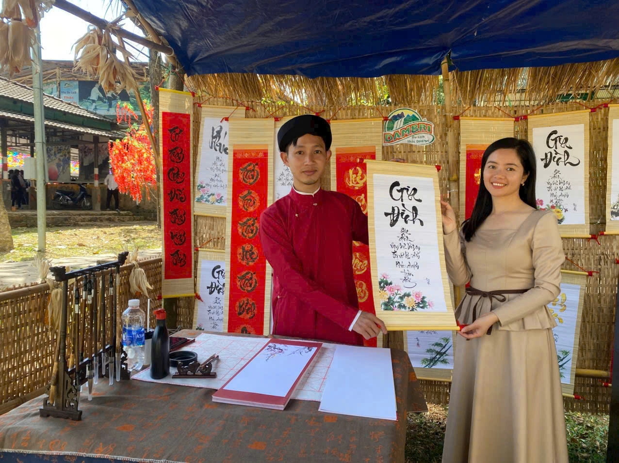 BÁO GIÁ DỊCH VỤ THUÊ ÔNG ĐỒ VIẾT THƯ PHÁP TẠI HÀ NỘI