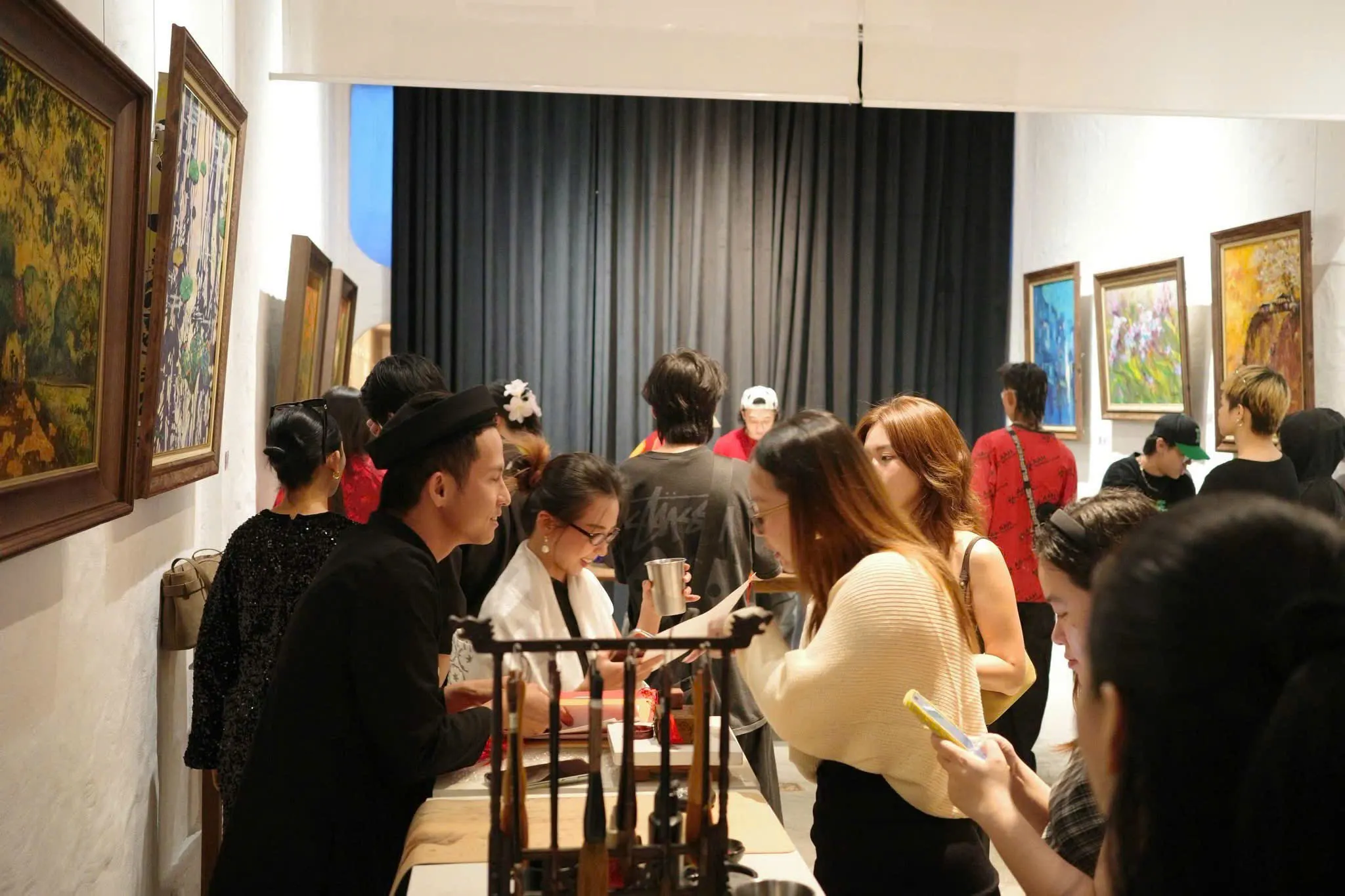 Cho thuê ông đồ TPHCM – Viết thư pháp theo yêu cầu, sự kiện, tết. Liên hệ nhanh: 0973230037