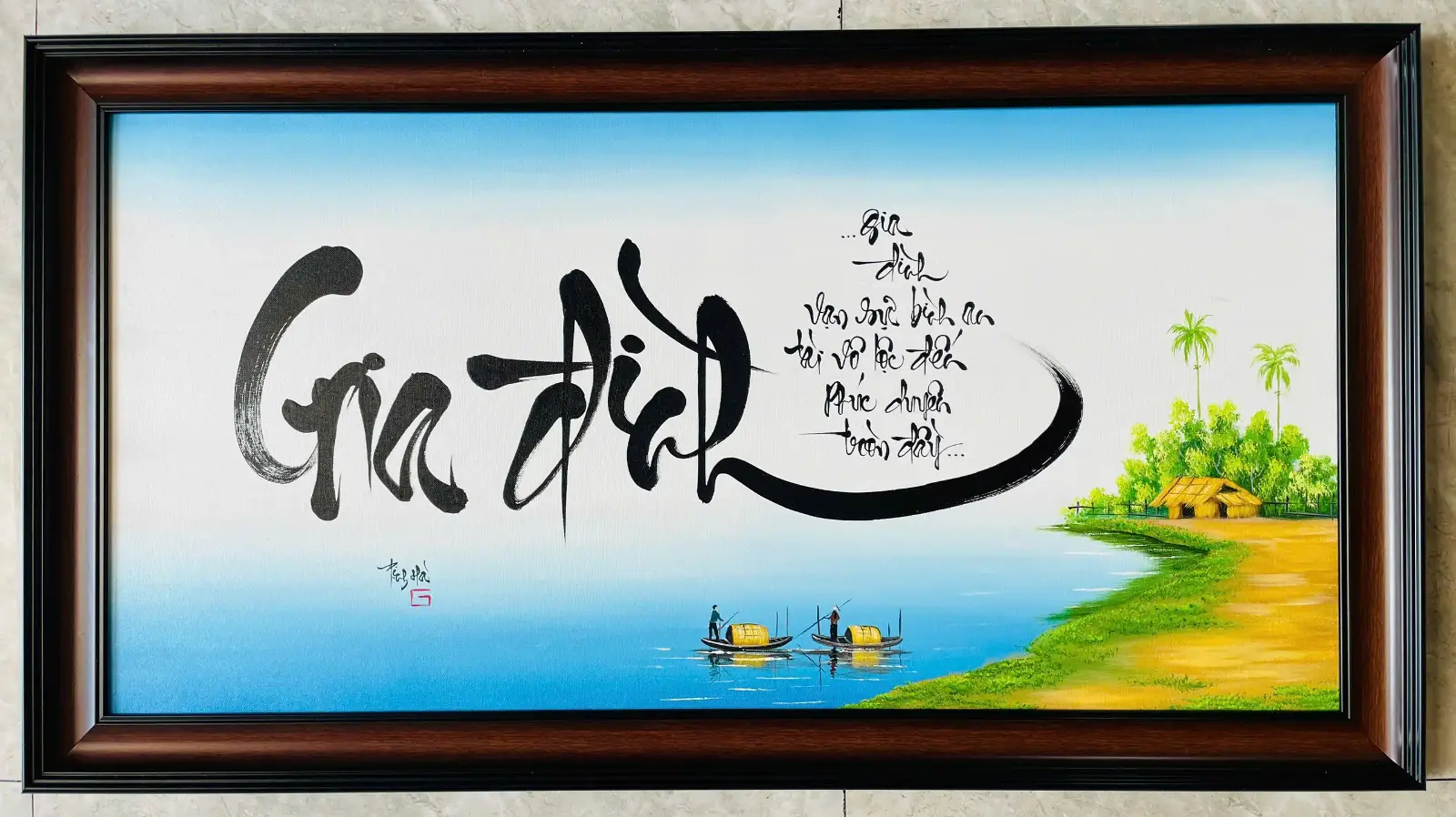 Tranh thư pháp chữ Gia Đình khung gỗ phong cảnh đồng quê Việt Nam treo phòng khách.