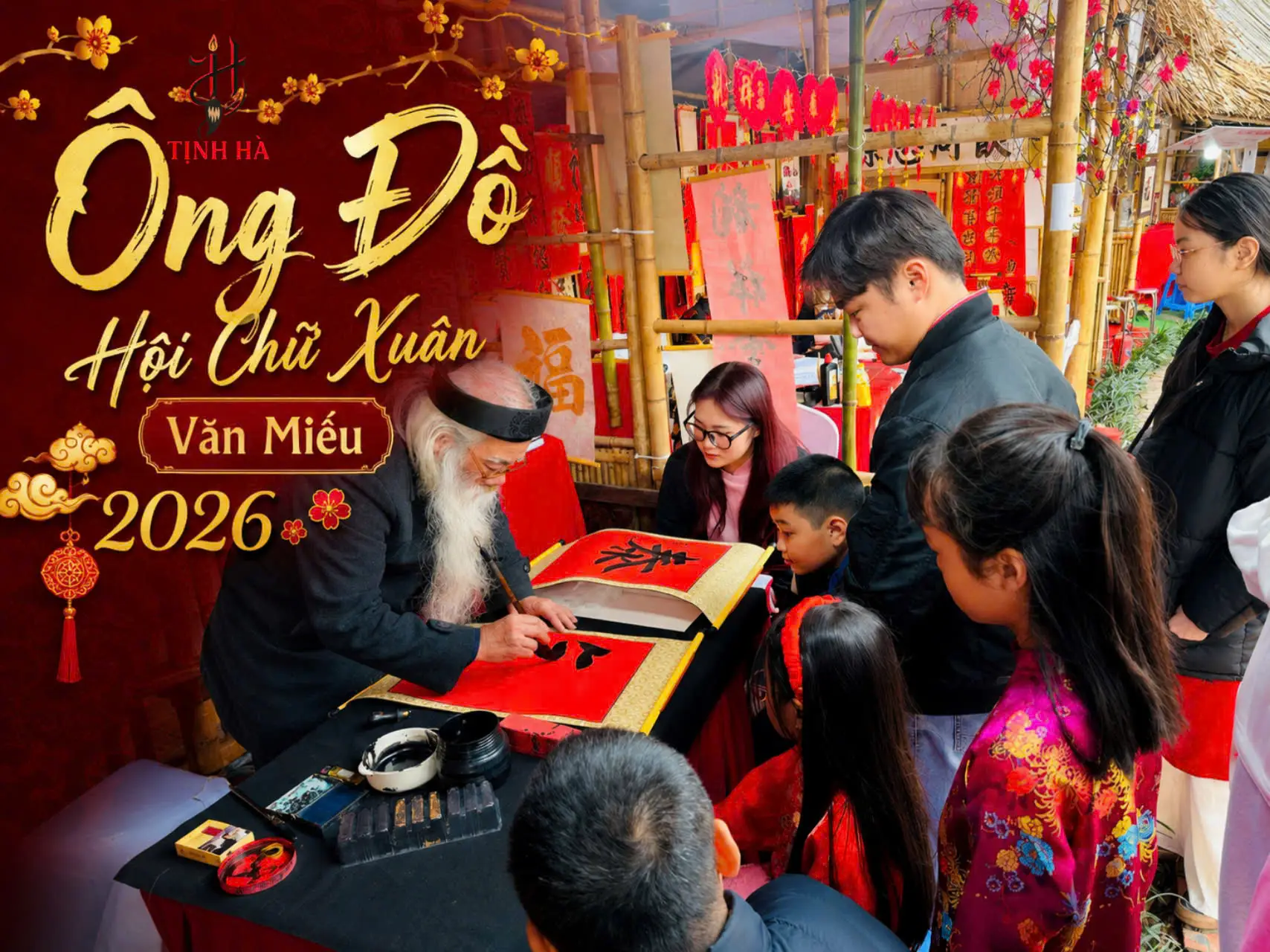 Người dân xin chữ đầu năm tại Văn Miếu Quốc Tử Giám