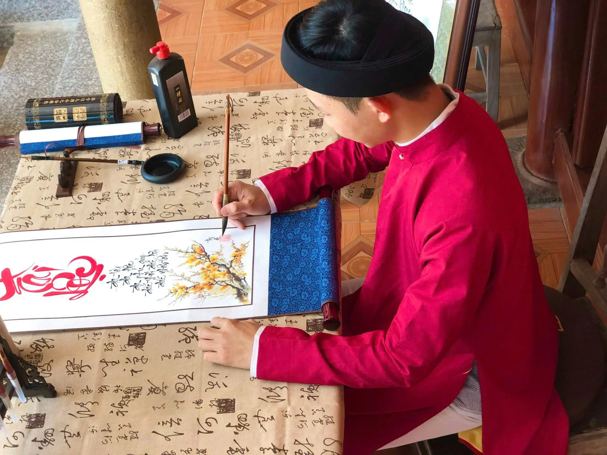 Workshop Trải Nghiệm Viết Thư Pháp Tại Trường Học - Đưa Văn Hóa Ông Đồ Đến Với Học Sinh