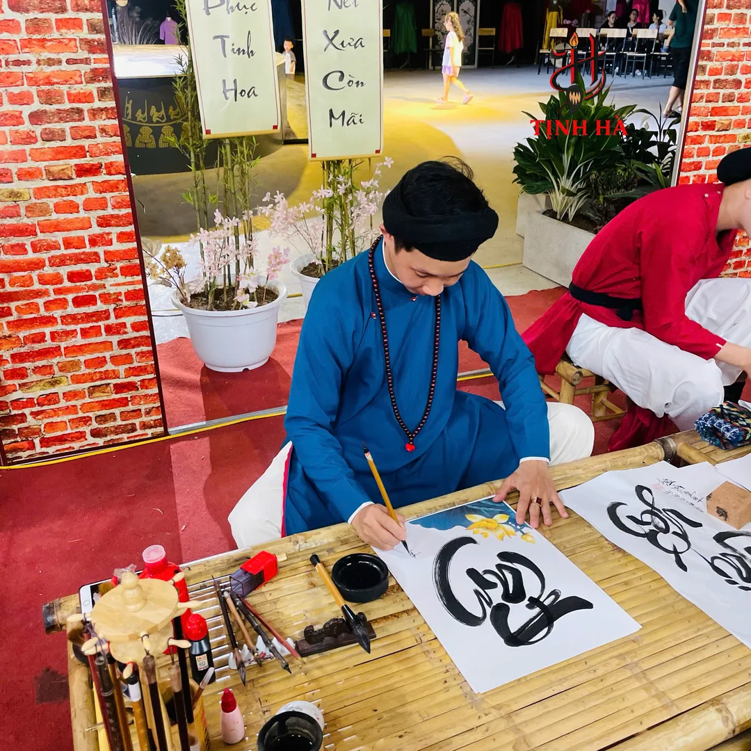ông đồ viết thư pháp tịnh hà